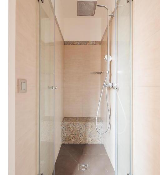 デラックススタジオ, Sonder L Edmond Parc Monceau