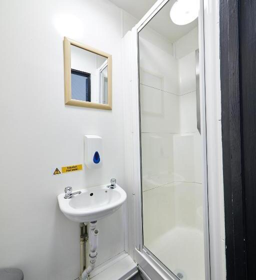 Кровать в Многоместном Номере с Общей Ванной, St Christopher S Inn Camden