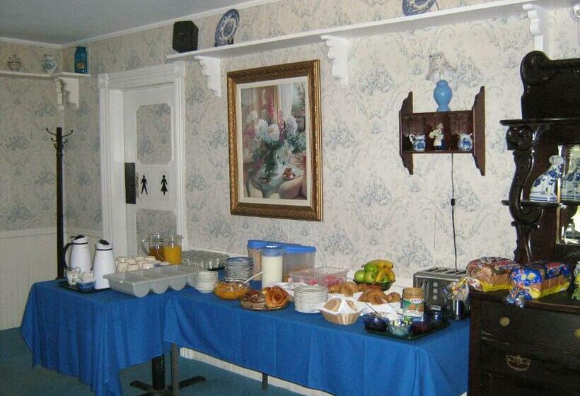 Номер Стандарт, The Olde Village Inn