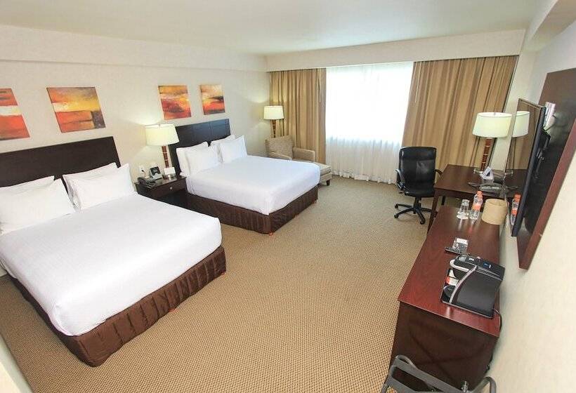 ２ダブルベッドのスタンダードルーム, Crowne Plaza Leon, An Ihg