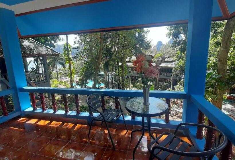 Бунгало Стандарт, Mom Boutique Railay