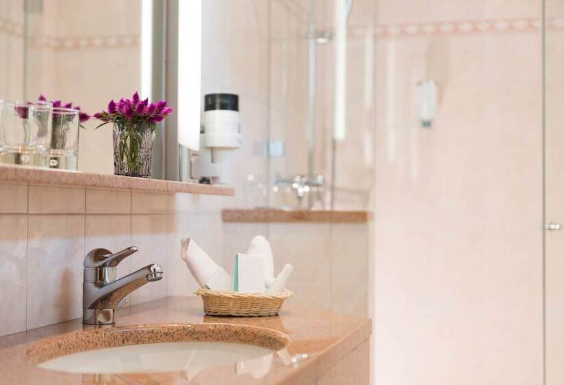 Quarto standard, Albris