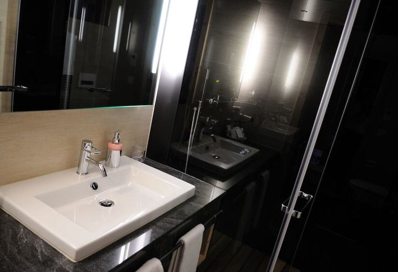 Quarto Estandard Vista Montanha, Albris