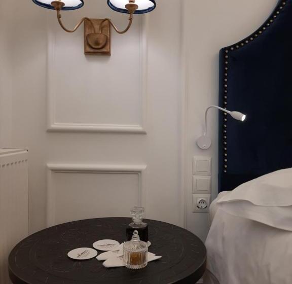 Quarto Superior, Esperia Boutique