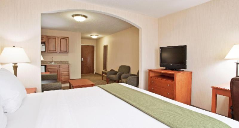 Люкс Адаптированный для Инвалидов, Holiday Inn Express Hotel & Suites Howell, An Ihg