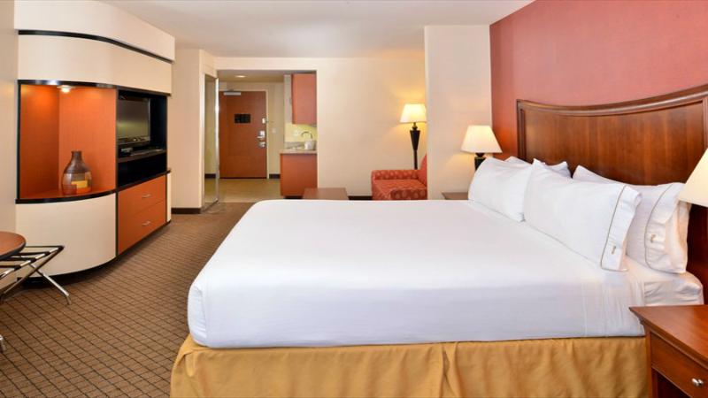 이그제큐티브 룸 킹사이즈 침대, Holiday Inn Express Hotel & Suites Lincoln By Ihg