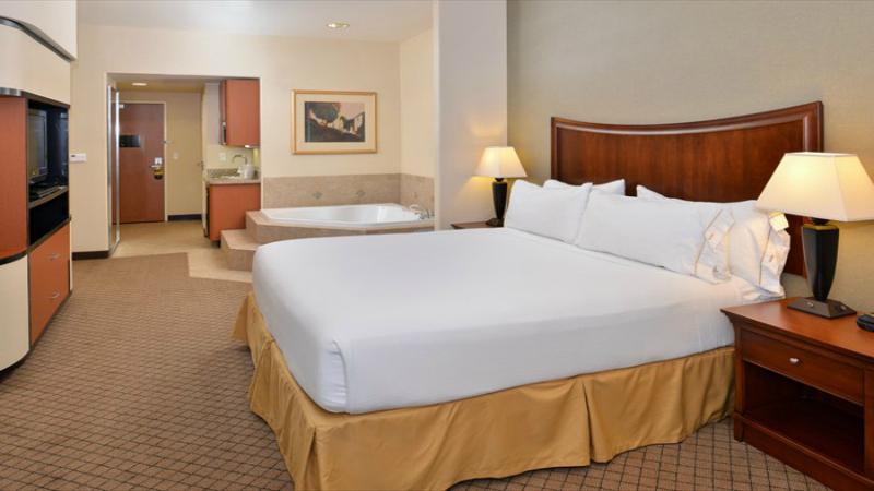 스탠다드 룸 킹사이즈 침대, Holiday Inn Express Hotel & Suites Lincoln By Ihg