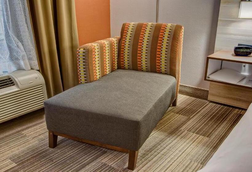 스위트 킹사이즈 침대, Holiday Inn Express Hotel & Suites London, An Ihg