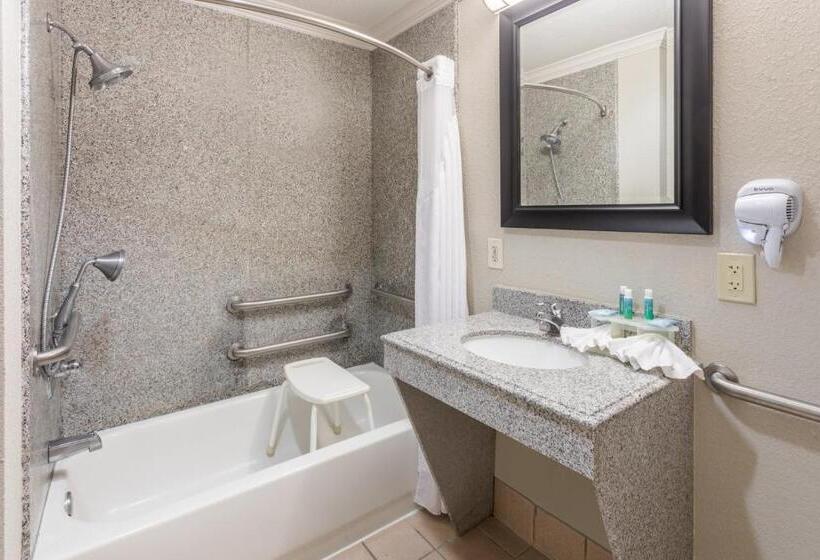 Люкс Адаптированный для Инвалидов, Holiday Inn Express Hotel And Suites Lake Charles, An Ihg