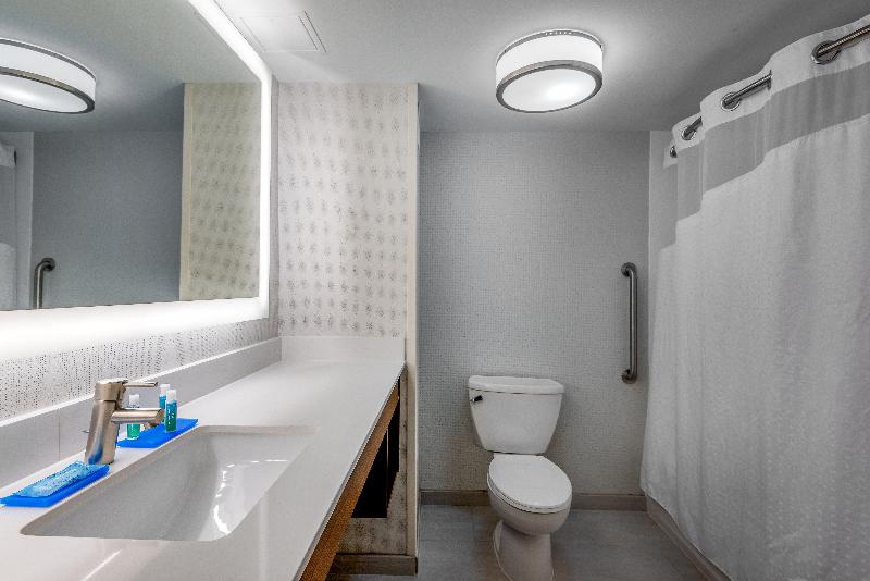 스탠다드 룸 킹사이즈 침대, Holiday Inn Express Chapel Hill, An Ihg