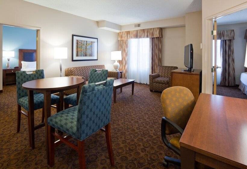 Люкс 2 Спальни, Holiday Inn Express And Suites St. Cloud, An Ihg