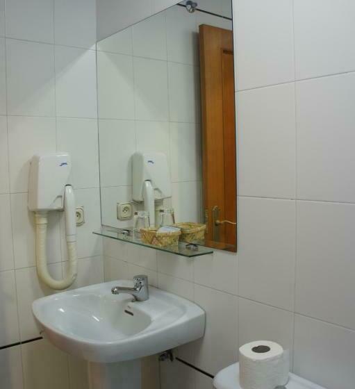 Номер Стандарт, Hostal Restaurante Alarico