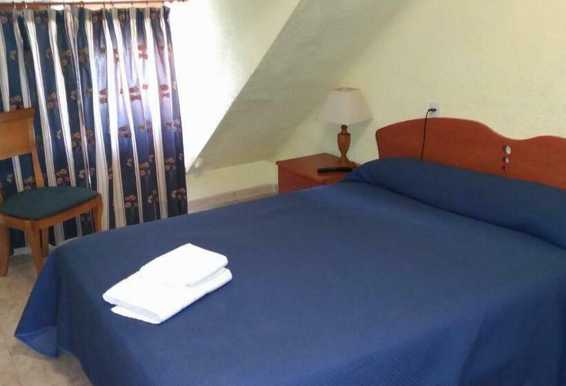 Номер Стандарт Индивидуальный Совместная Ванная, Hostal Aribel Longinos