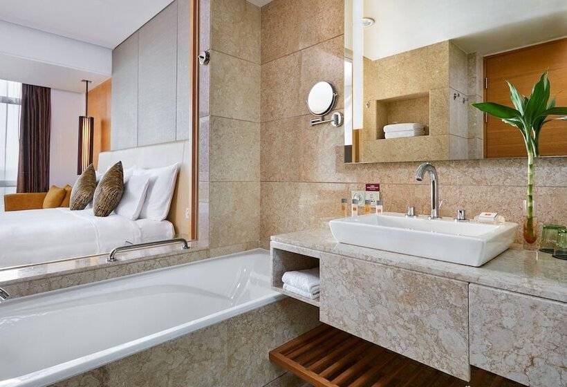 标准间带双人床, Crowne Plaza Zhongshan Wing On City, An Ihg