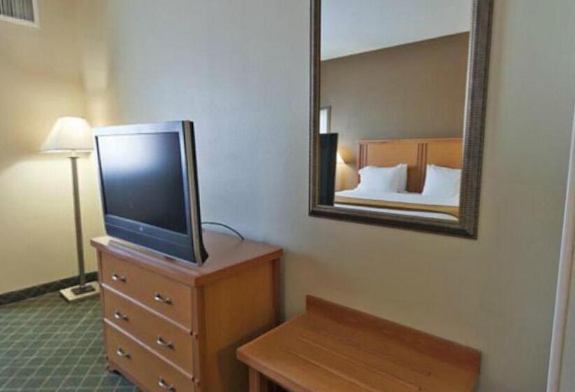 스위트, Holiday Inn Express Hotel & Suites Lincoln South, An Ihg
