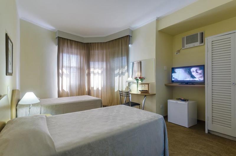 스탠다드 룸 킹사이즈 침대, Holiday Inn Express & Suites Malvern, An Ihg