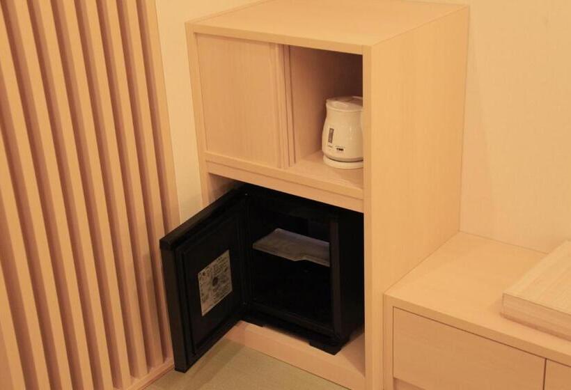 اتاق استاندارد چهار تخته, Richmond Hotel Kagoshima Kinseicho