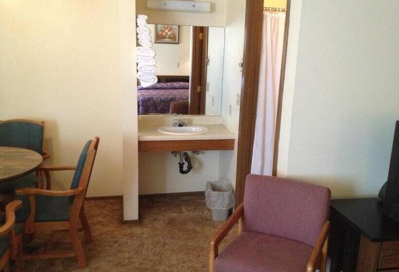Номер Стандарт Трехместный, Budget Inn