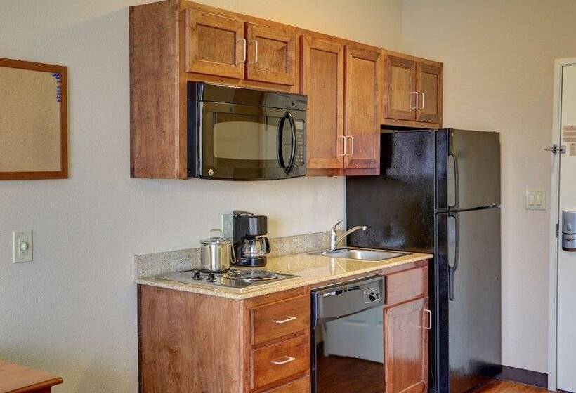 Студия Стандарт, Candlewood Suites Texarkana, An Ihg