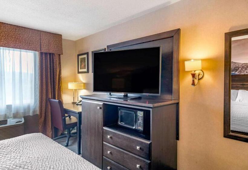 带大床的标准间, Clarion Pointe Medford