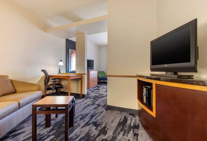 Junior Suite, Fairfield Inn & Suites By Marriott Rockford