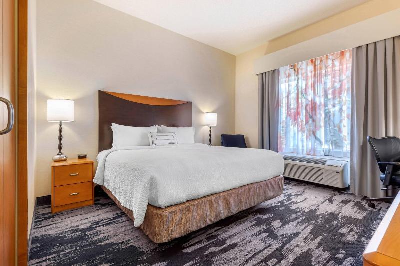 Pokój Standard Łóżko King Size, Fairfield Inn & Suites By Marriott Rockford