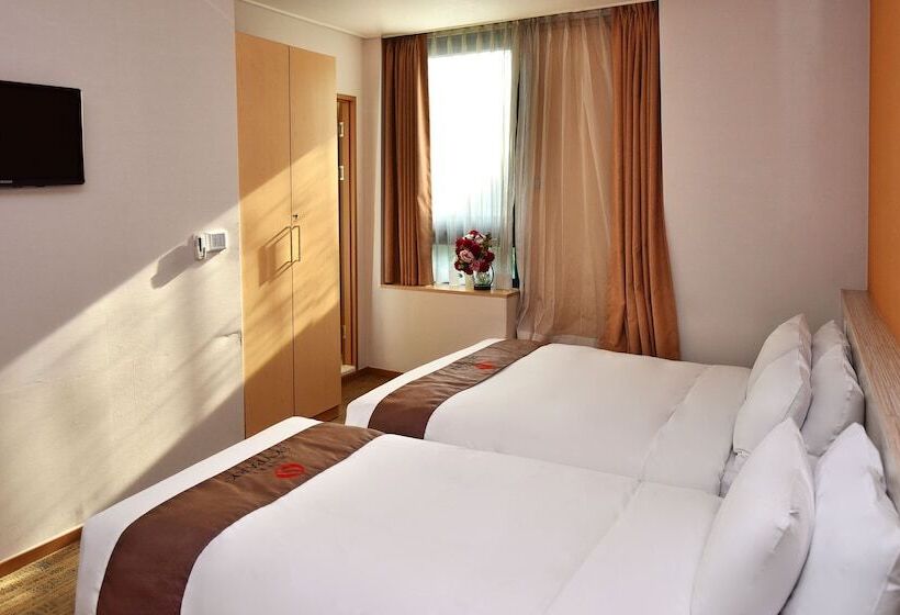 Номер Deluxe, Skypark Myeongdong 2