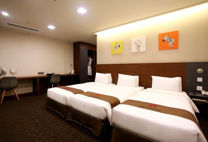 Номер Стандарт Трехместный, Skypark Myeongdong 2