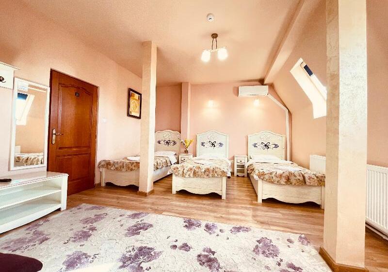 豪华三人间, Leaganul Bucovinei Guest House