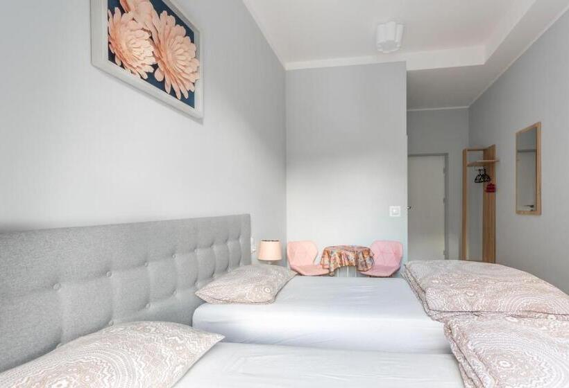 اتاق استاندارد, Babel Hostel, Dworzec Pkp, Rynek