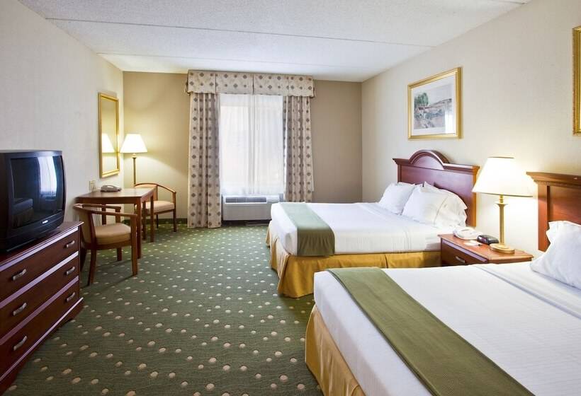 Номер Стандарт, Holiday Inn Express Hotel & Suites Live Oak, An Ihg