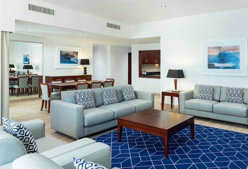 Люкс 4 Спальни, Delta Hotels By Marriott Jumeirah Beach, Dubai