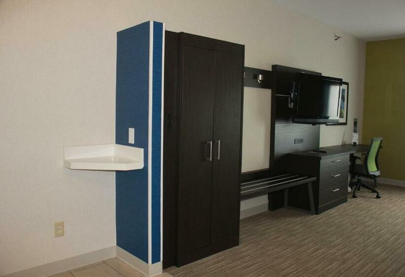 キングサイズベッドのスタンダードルーム, Holiday Inn Express Corydon, An Ihg