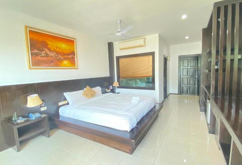 디럭스 룸, Sm Patong Resort