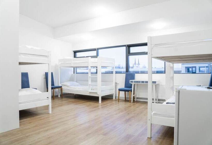 تختخواب در اتاق مشترک, Guesthouse Pavi