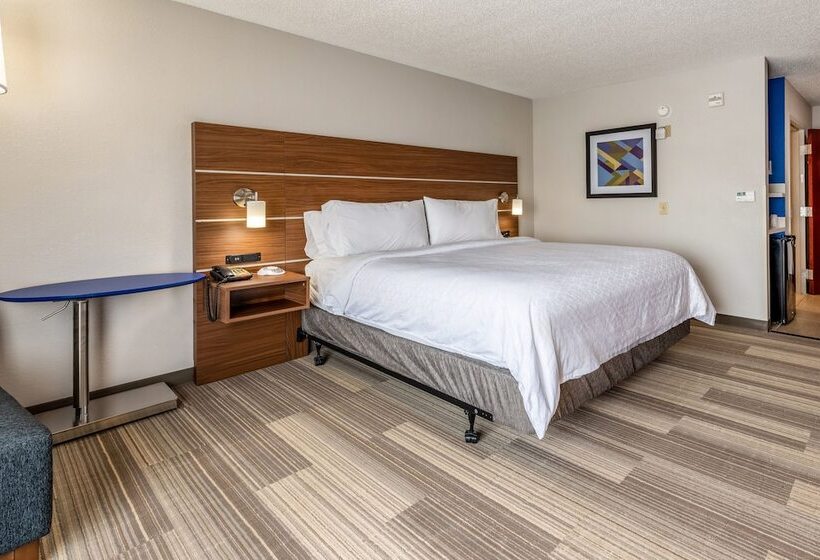 Люкс, Holiday Inn Express Hotel And Suites Statesville By Ihg