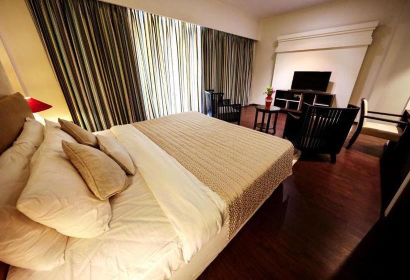 Номер Клуб, Blue Ocean The Fern Resort & Spa Ganpatipule