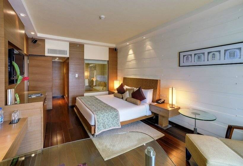 اتاق لوکس با چشم‌انداز شهر, Vivanta Goa, Panaji
