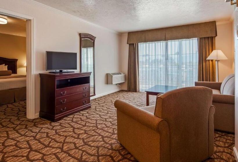 발코니가 있는 스위트, Best Western Salinas Monterey