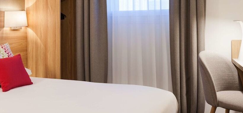 Номер Комфорт, Campanile Metz Nord  Talange