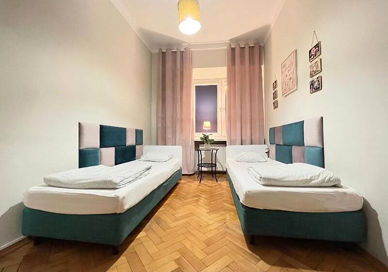 Номер Стандарт Совместная Ванная, Hostel Helvetia   Privates In City Center And Old Town