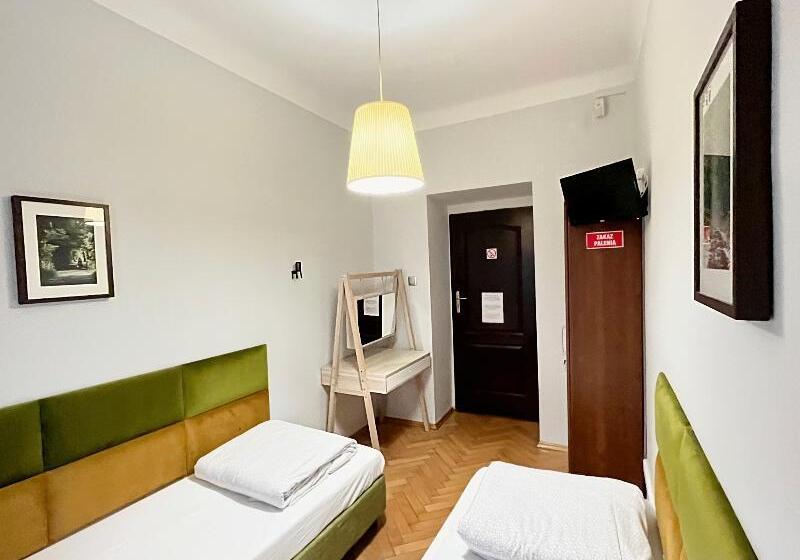 Номер Стандарт Совместная Ванная, Hostel Helvetia   Privates In City Center And Old Town