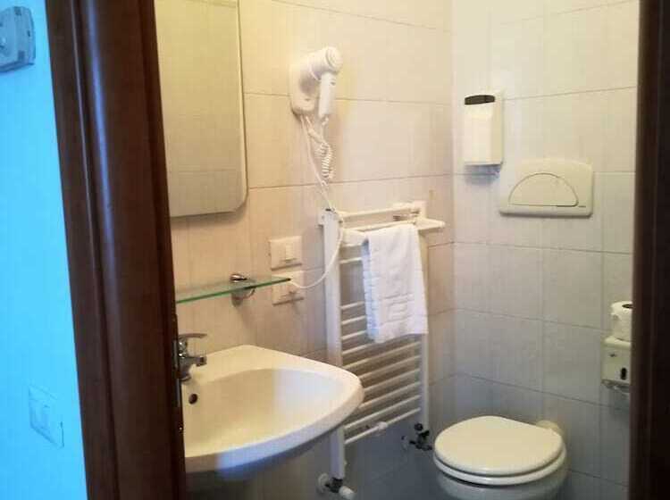 Номер Стандарт Трехместный, Sport Village La Badia
