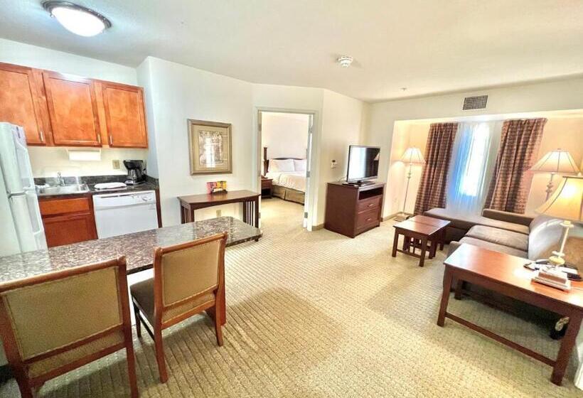 Люкс, Staybridge Suites Detroit Novi, An Ihg