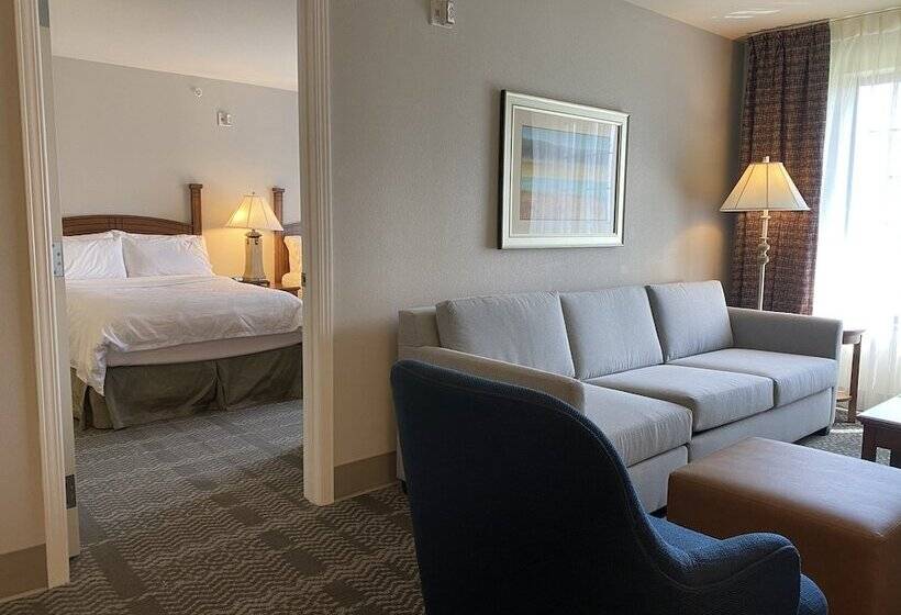 Люкс, Staybridge Suites Milwaukee West Oconomowoc, An Ihg