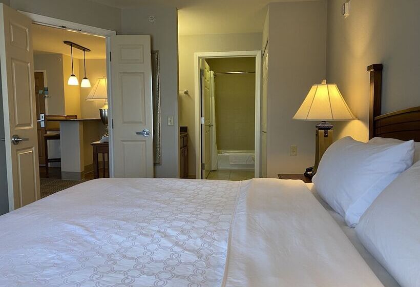 Люкс 2 Спальни, Staybridge Suites Milwaukee West Oconomowoc, An Ihg