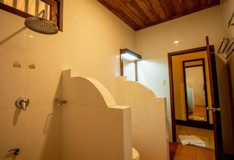 اتاق لوکس, Treasure Hotel Laos