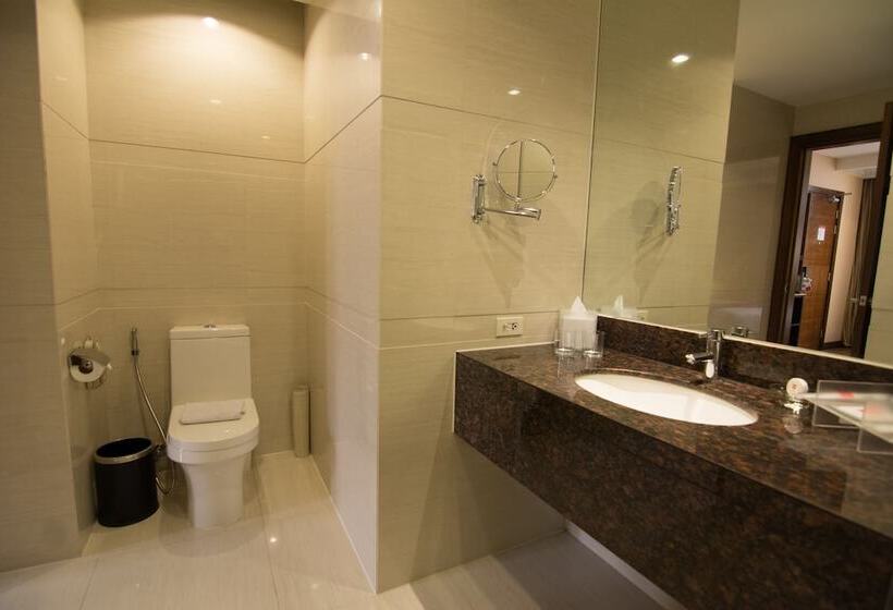 Номер Executive, Ramada By Wyndham Manila Central
