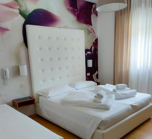 Quarto Triplo Estandar, Regina