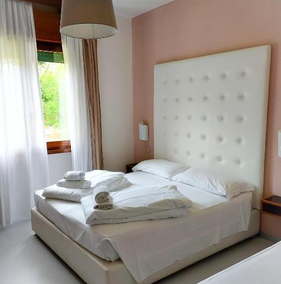 Quarto Triplo Estandar, Regina